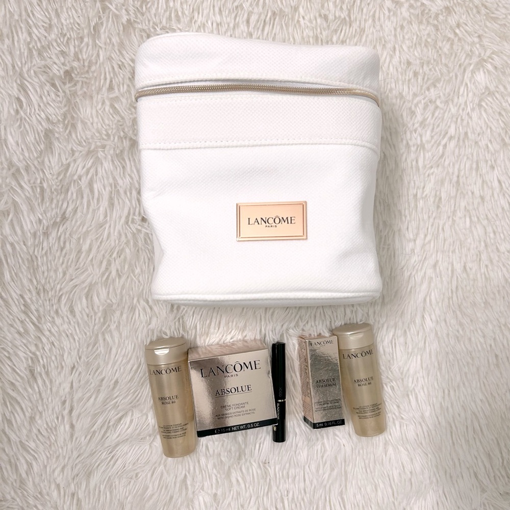 Lancôme Paris Travel Bag Bundle